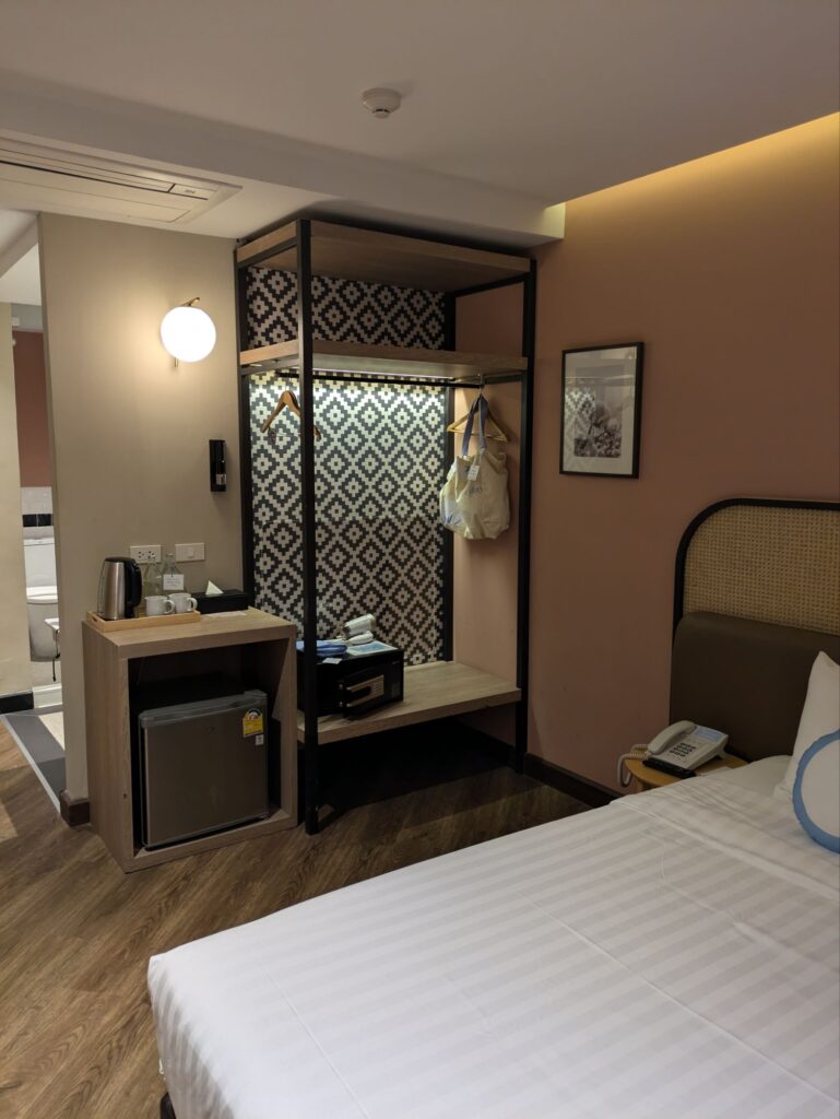 ザコットンサラデーンホテル/The Cotton Saladaeng Hotel/タイ/バンコク/1人旅/一人旅/女/男/予算/シーロム/ルンピニ駅