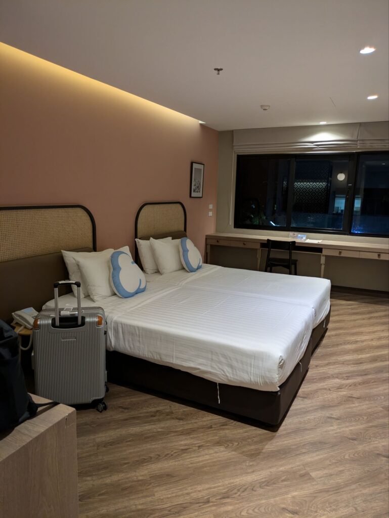 ザコットンサラデーンホテル/The Cotton Saladaeng Hotel/タイ/バンコク/1人旅/一人旅/女/男/予算/シーロム/ルンピニ駅
