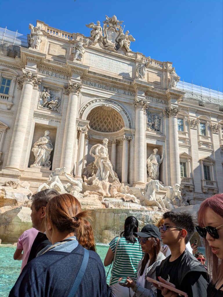 イタリア女一人旅/HISツアー/ローマ市内観光/トレビの泉