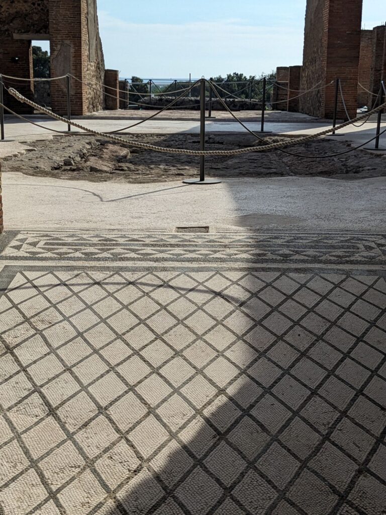 南イタリア/ナポリ/ポンペイ遺跡/HISツアー/イタリア一人旅/女1人旅