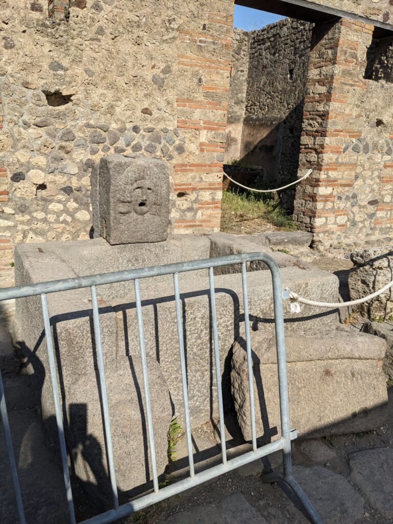 南イタリア/ナポリ/ポンペイ遺跡/HISツアー/イタリア一人旅/女1人旅