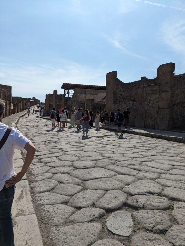 南イタリア/ナポリ/ポンペイ遺跡/HISツアー/イタリア一人旅/女1人旅