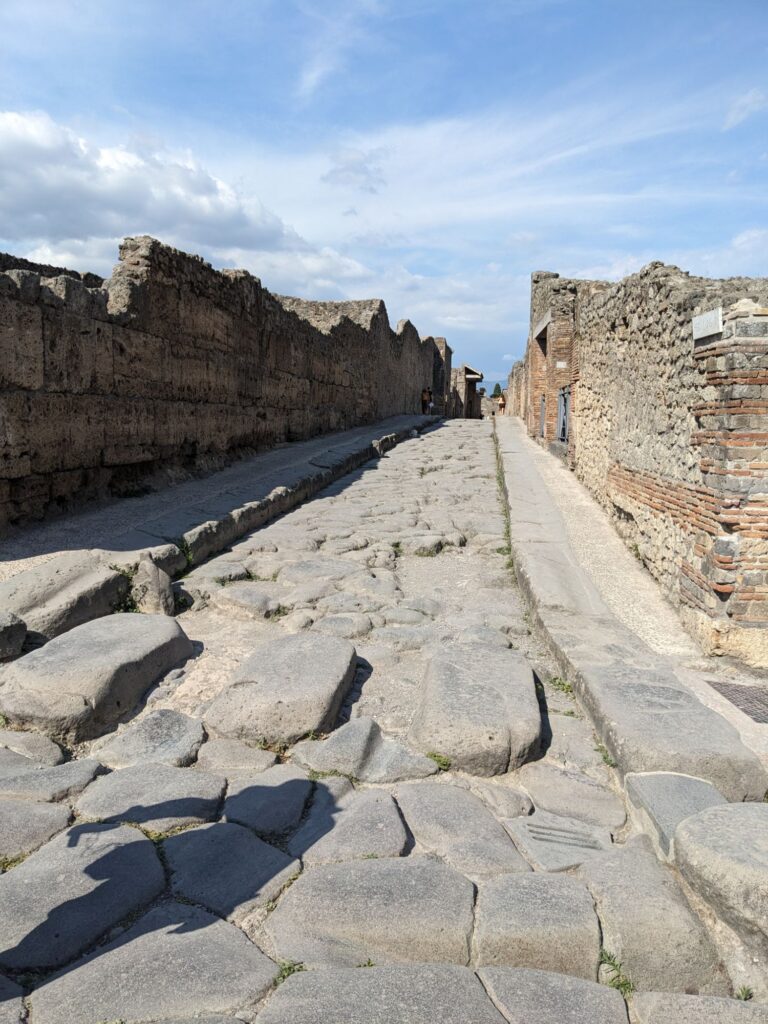 南イタリア/ナポリ/ポンペイ遺跡/HISツアー/イタリア一人旅/女1人旅