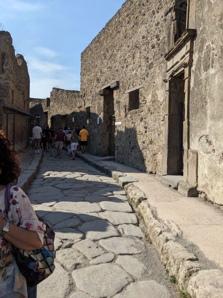 南イタリア/ナポリ/ポンペイ遺跡/HISツアー/イタリア一人旅/女1人旅