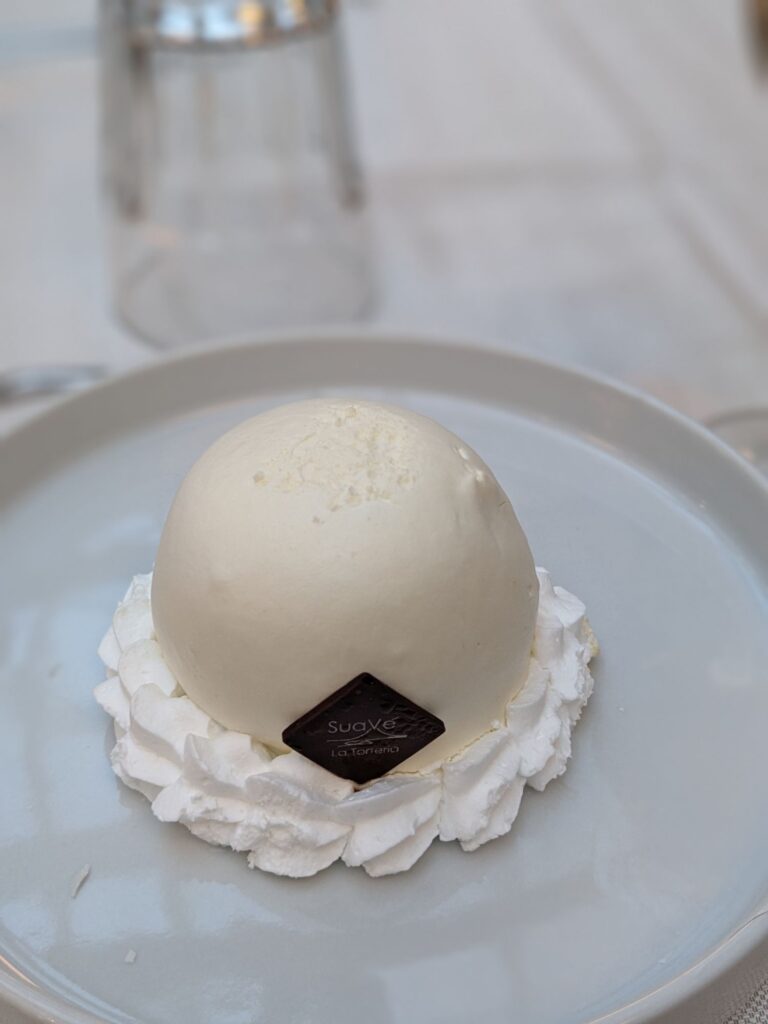 イタリア1人旅/女一人旅/南イタリア/ナポリ/ホリデイイン/HISツアー/