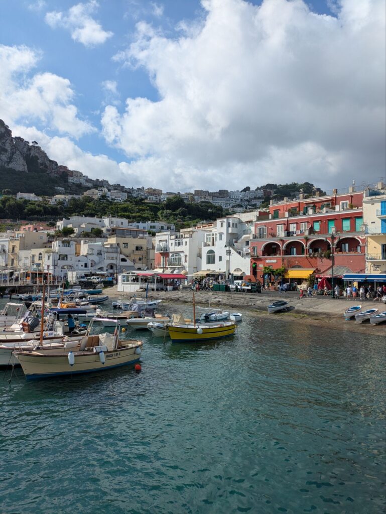 イタリア1人旅/女一人旅/南イタリア/ナポリ/カプリ島/青の洞窟へ/HISツアー/