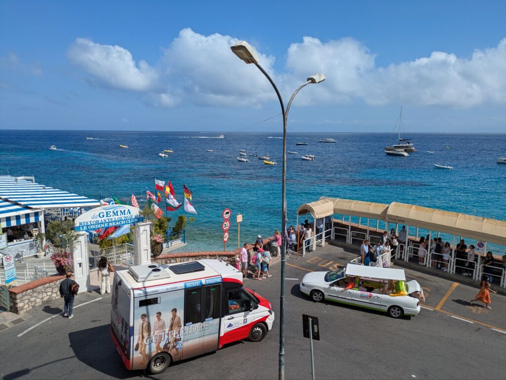 イタリア1人旅/女一人旅/南イタリア/ナポリ/カプリ島/青の洞窟へ/HISツアー/