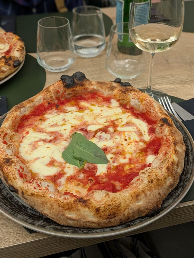 イタリア1人旅/女一人旅/南イタリア/ナポリ/ナポリピザ/HISツアー/