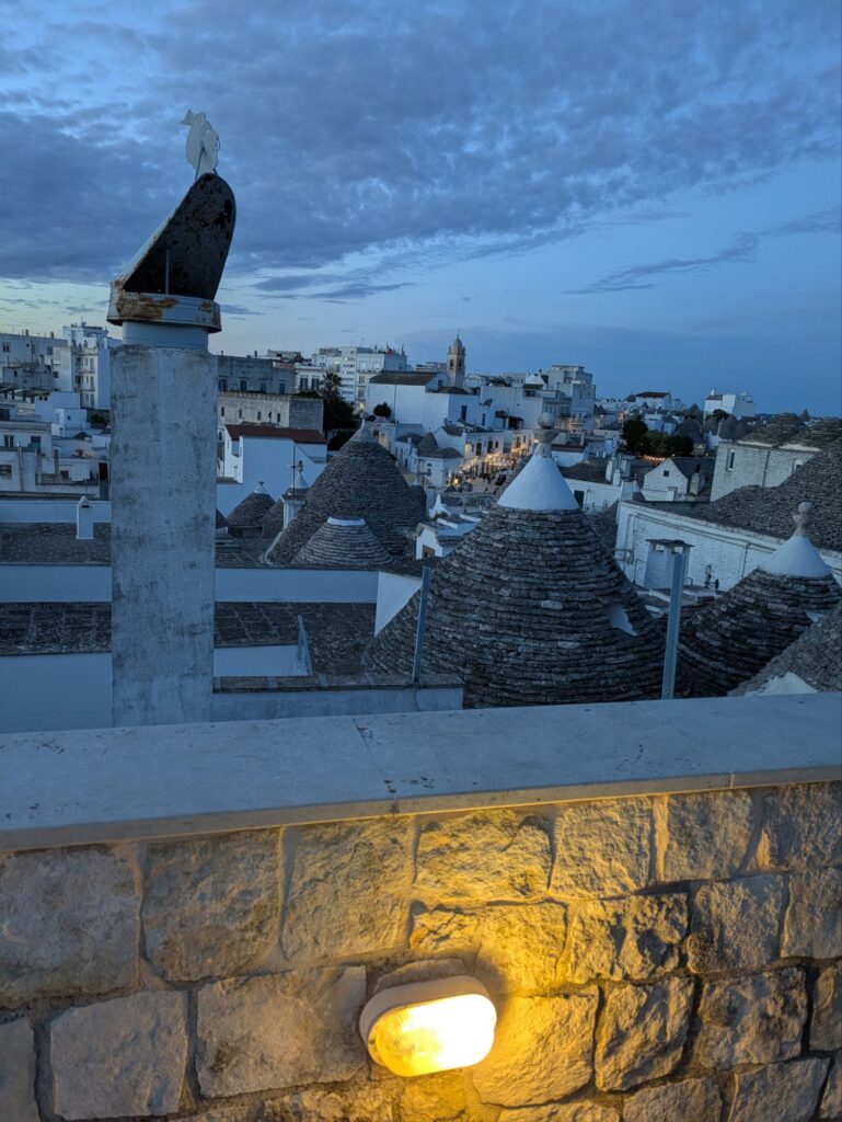 イタリア1人旅/女一人旅/南イタリア/アルベロベッロ/HISツアー/