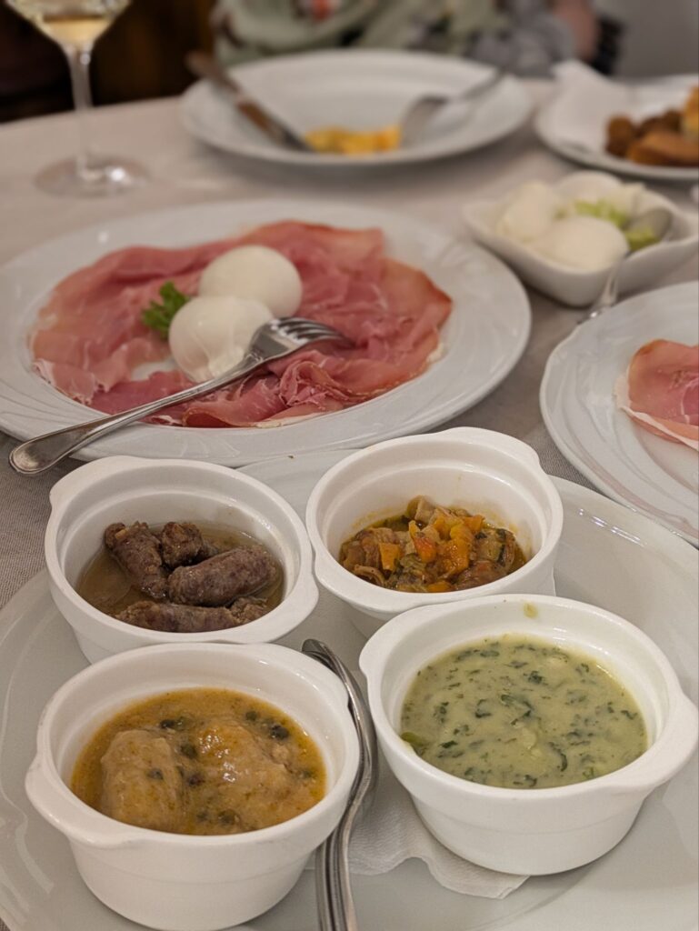 イタリア1人旅/女一人旅/南イタリア/アルベロベッロ/HISツアー/