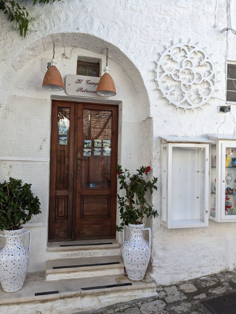 イタリア1人旅/女一人旅/南イタリア/アルベロベッロ散策//HISツアー