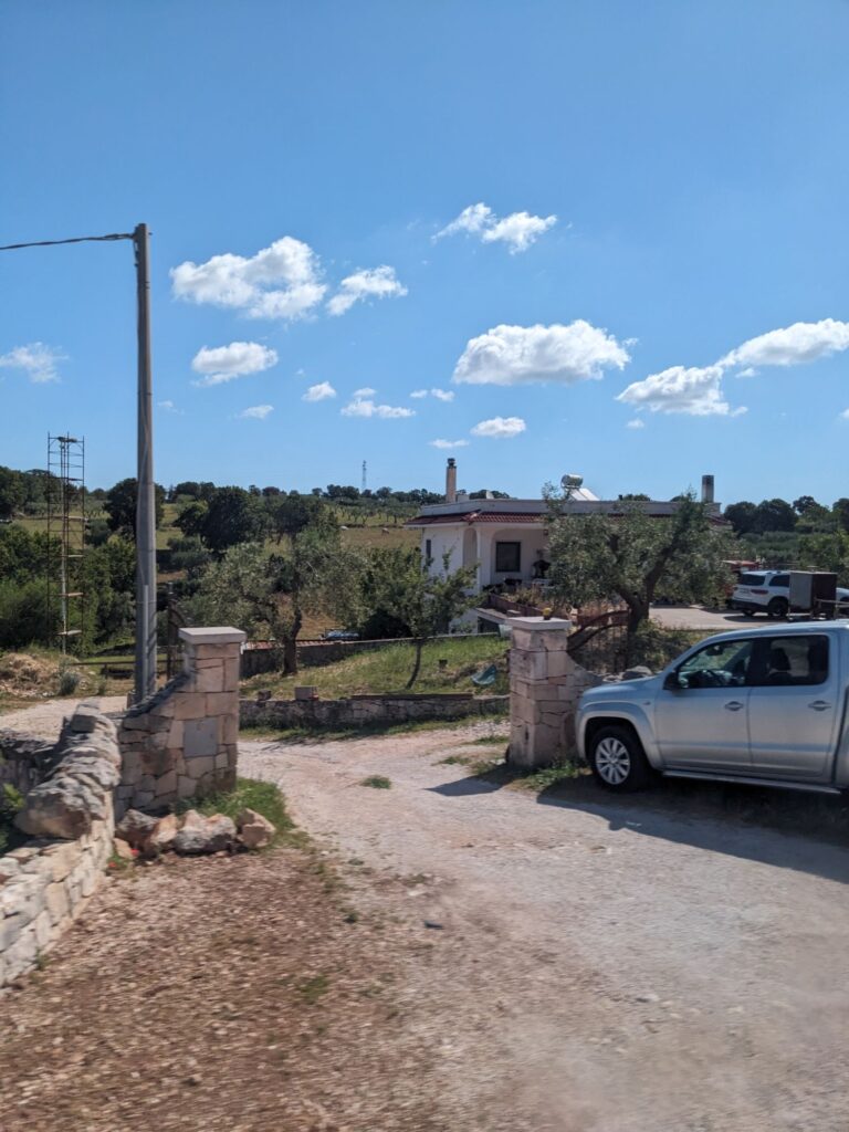 イタリア1人旅/女一人旅/南イタリア/ツアー参加/1人参加/アルベロベッロからマテーラへ/HISツアー