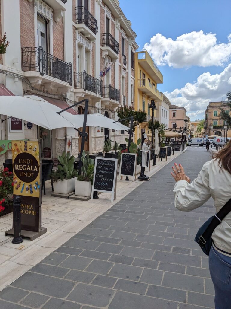 イタリア1人旅/女一人旅/南イタリア/ツアー参加/1人参加/アルベロベッロからマテーラへ/HISツアー