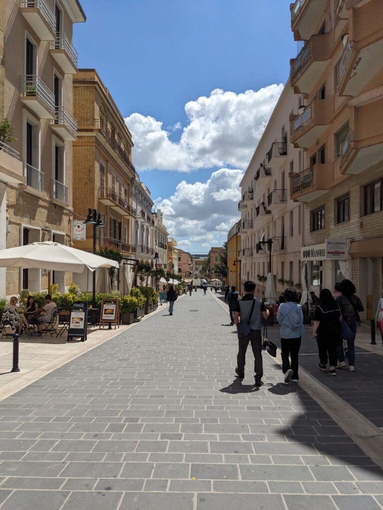 イタリア1人旅/女一人旅/南イタリア/ツアー参加/1人参加/アルベロベッロからマテーラへ/HISツアー