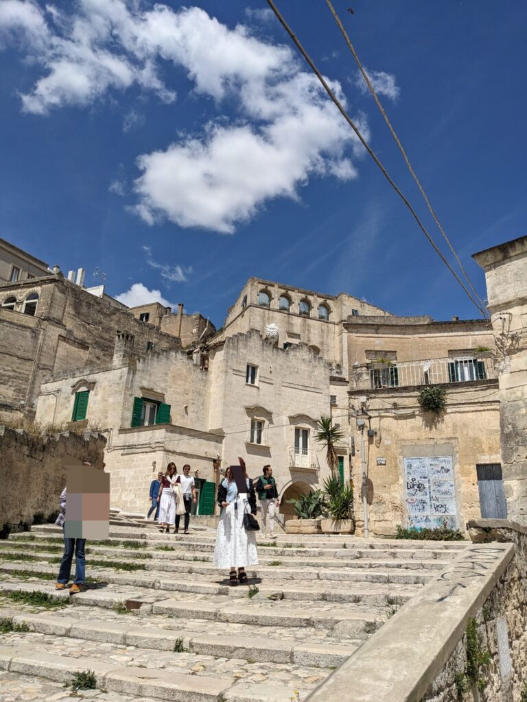 イタリア1人旅/女一人旅/南イタリア/ツアー参加/1人参加/アルベロベッロからマテーラへ/HISツアー