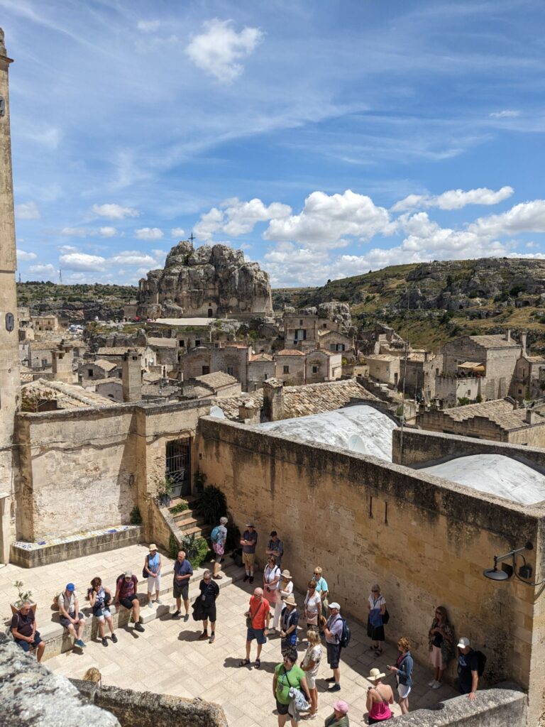 イタリア1人旅/女一人旅/南イタリア/ツアー参加/1人参加/アルベロベッロからマテーラへ/HISツアー