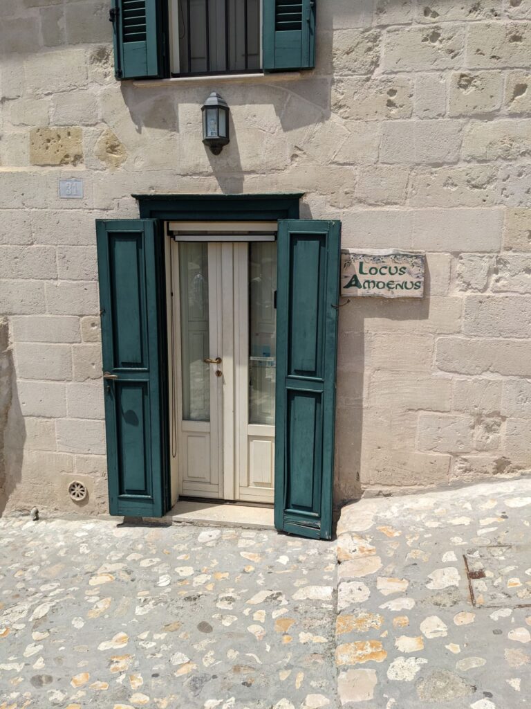 イタリア1人旅/女一人旅/南イタリア/ツアー参加/1人参加/アルベロベッロからマテーラへ/HISツアー