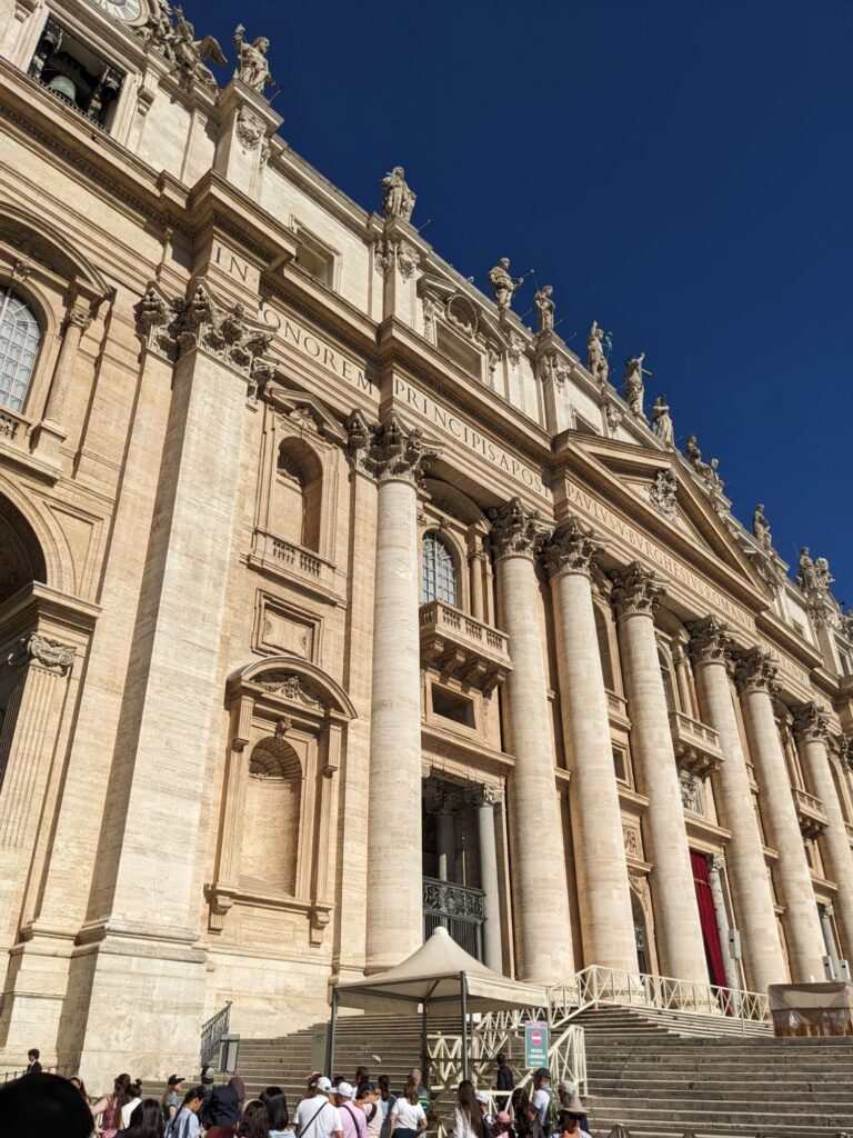 イタリア1人旅/女一人旅/南イタリア/ツアー参加/1人参加/ローマ自由行動/HISツアー/バチカン市国/サンピエトロ大聖堂