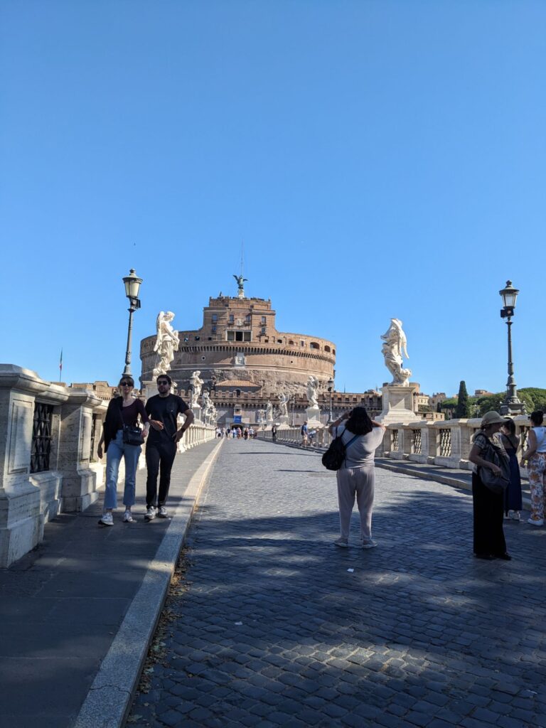 イタリア1人旅/女一人旅/南イタリア/ツアー参加/1人参加/ローマ自由行動/HISツアー/サンタンジェロ城/サンタンジェロ橋