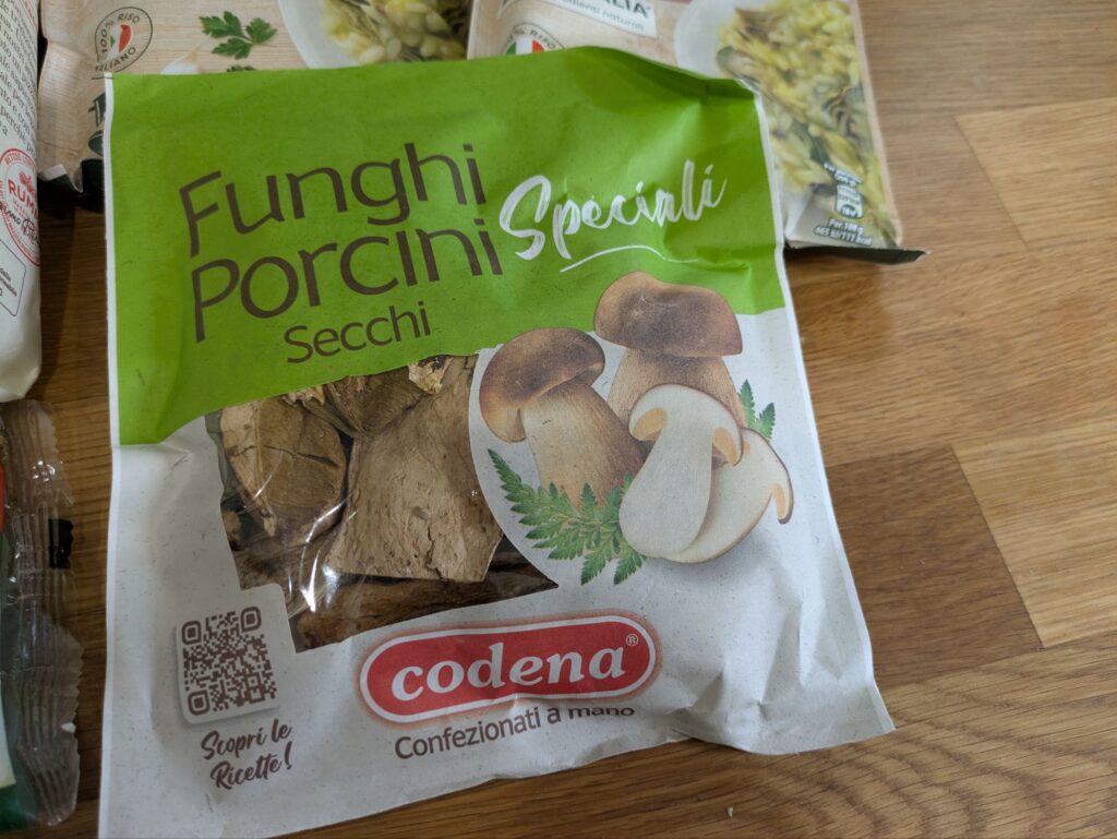 イタリア1人旅/女一人旅/南イタリア/ツアー参加/1人参加/HISツアー/お土産/イタリア購入品/乾燥ポルチーニ