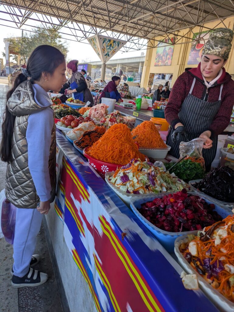 シヨブバザール/ウズベキスタン/個人旅行