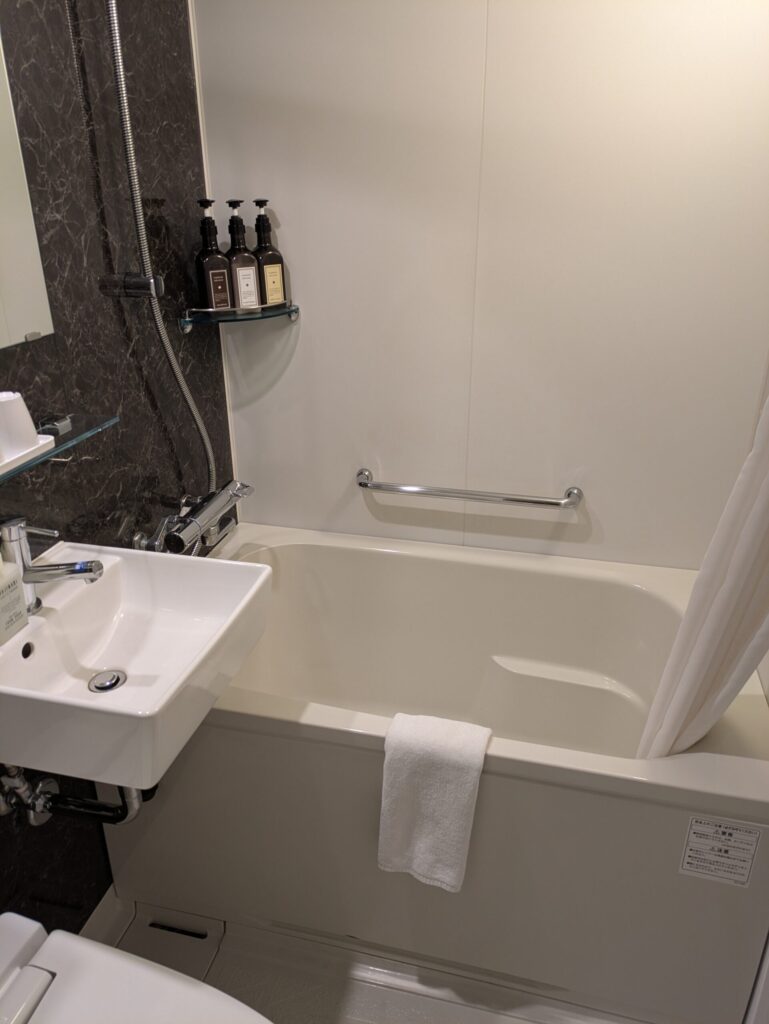 変なホテル東京赤坂　アクセス　東京メトロ銀座線　食べるためだけに東京に行く　1泊2日東京旅