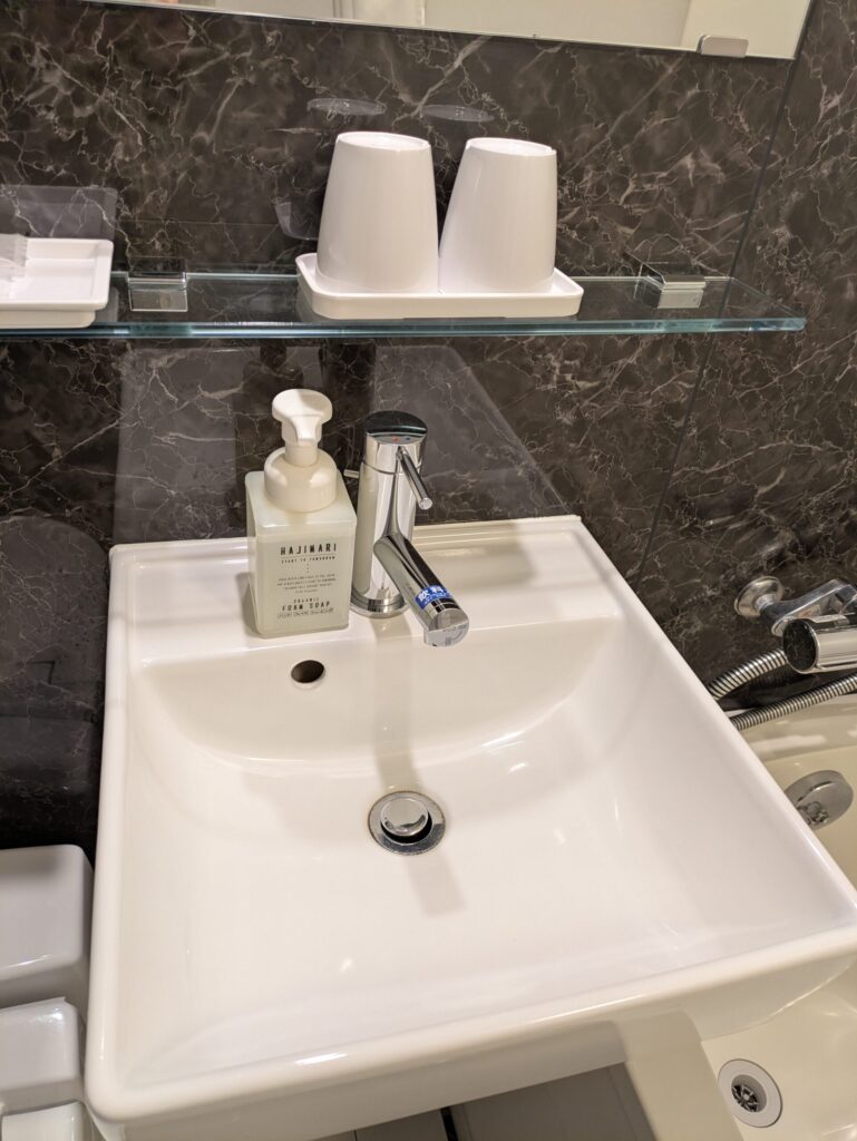 変なホテル東京赤坂　アクセス　東京メトロ銀座線　食べるためだけに東京に行く　1泊2日東京旅