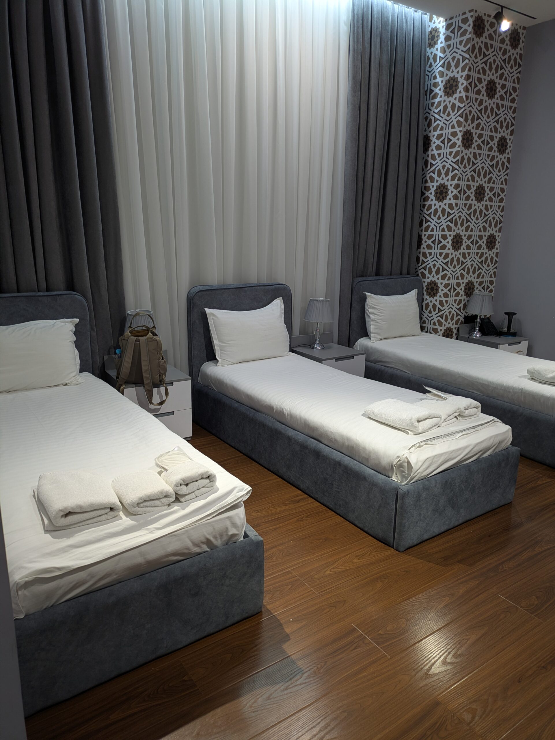 Qo'noq Railway hotel
ウズベキスタンホテル　タシュケント駅　タシケント駅　一人旅