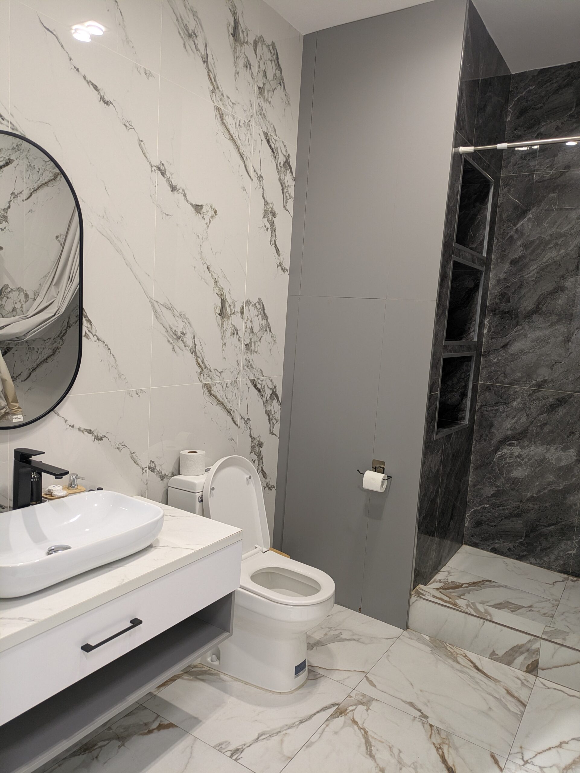 Qo'noq Railway hotel
ウズベキスタンホテル　タシュケント駅　タシケント駅　一人旅