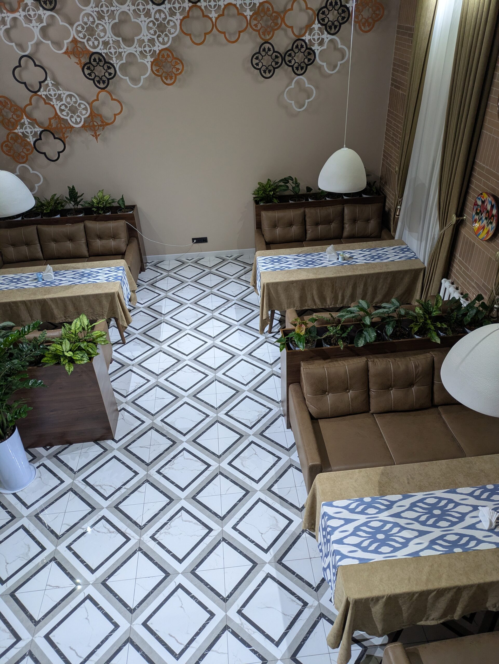 Qo'noq Railway hotel
ウズベキスタンホテル　タシュケント駅　タシケント駅　一人旅