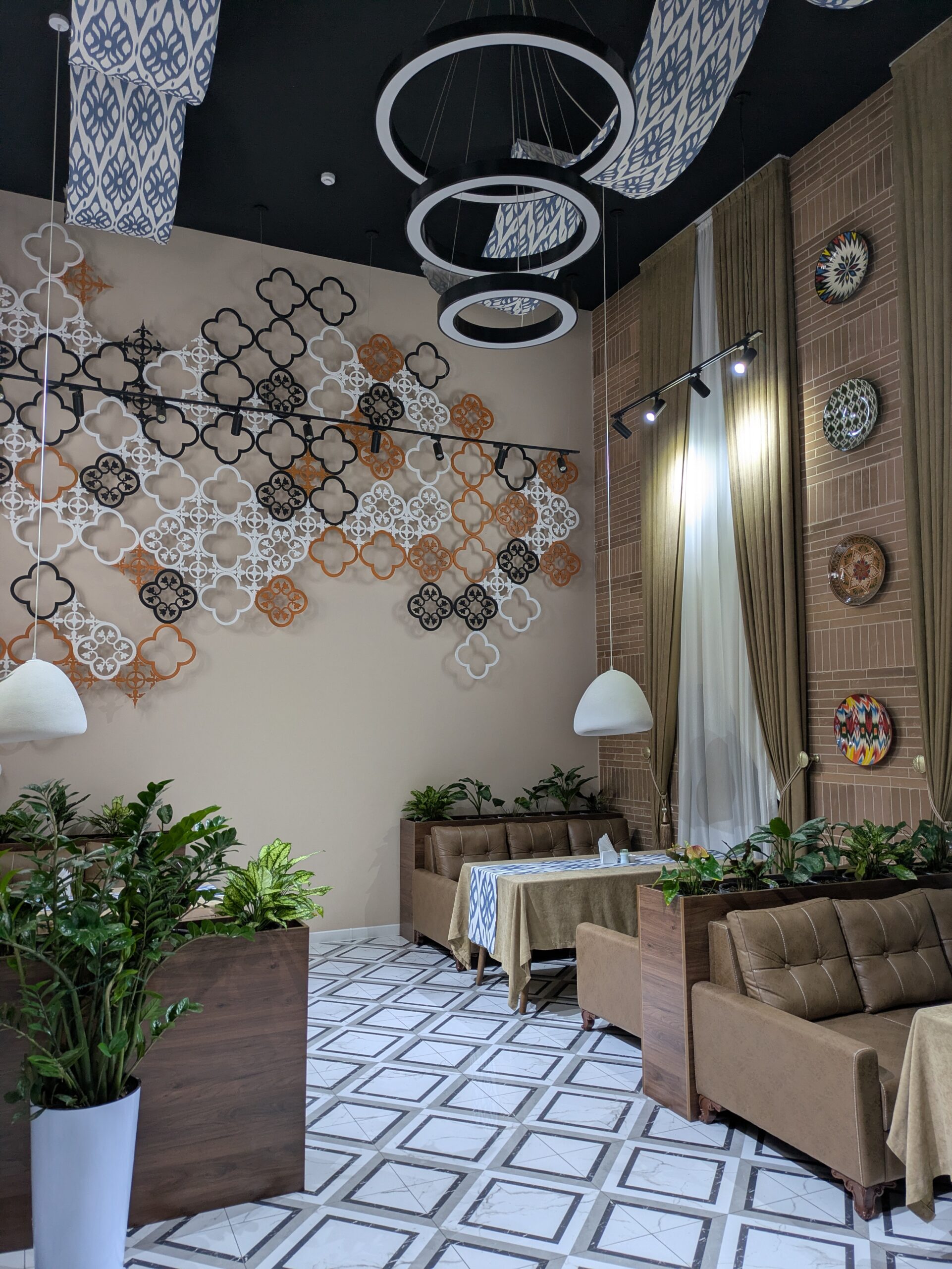 Qo'noq Railway hotel
ウズベキスタンホテル　タシュケント駅　タシケント駅　一人旅