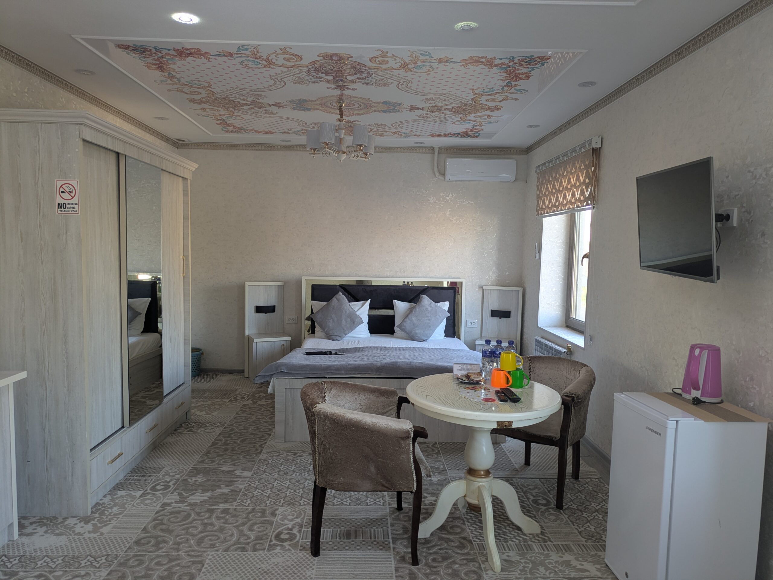 Nanosh East Hotel　ナノシュイーストホテル　ブハラホテル　ブハラ旧市街　一人旅