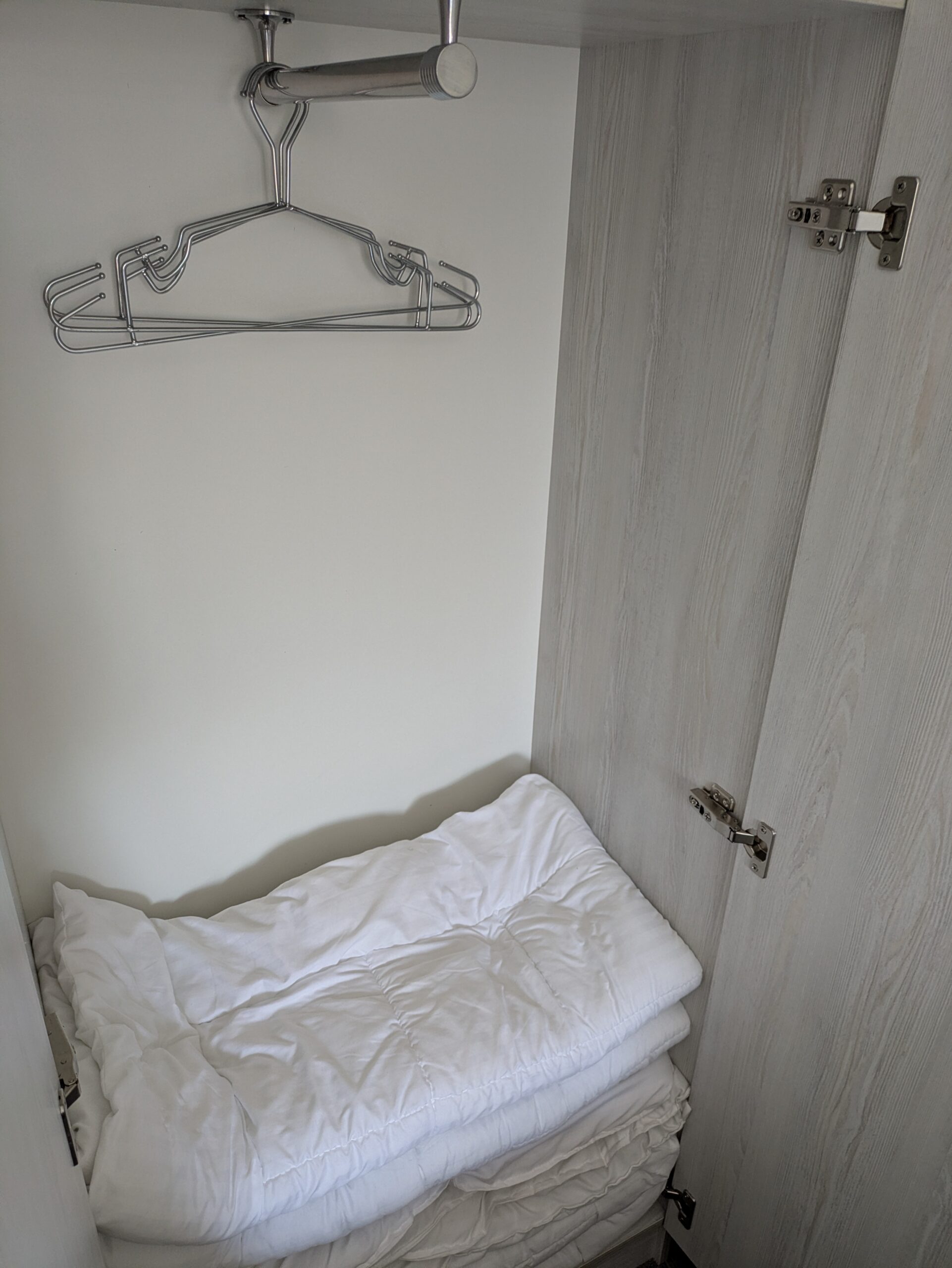 AMIRSHOH GUEST HOUSE　サマルカンド　ホテル　ゲストハウス　一人旅　日本語が通じる