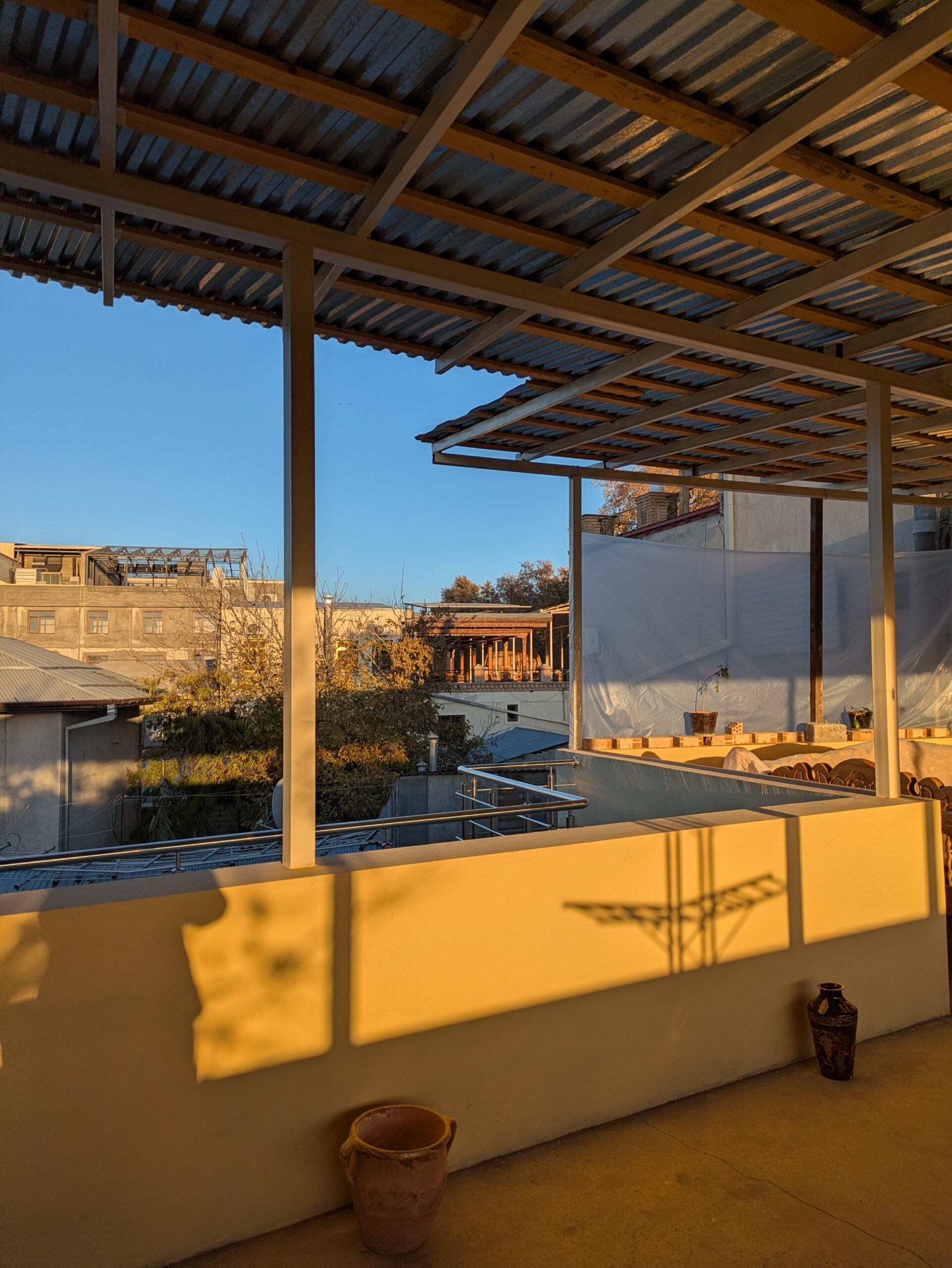 AMIRSHOH GUEST HOUSE　サマルカンド　ホテル　ゲストハウス　一人旅　日本語が通じる