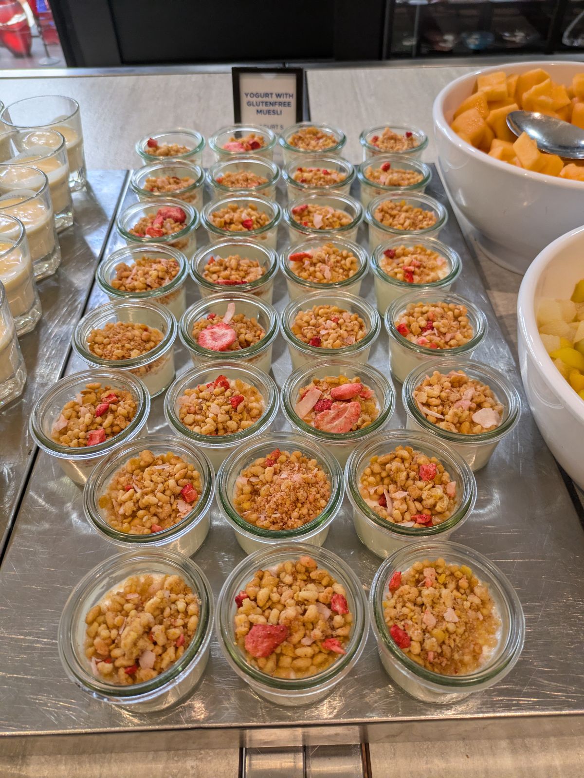 ヒルトンプラハアトリウム Hilton Prague Hotel 朝食バイキング 中欧旅行