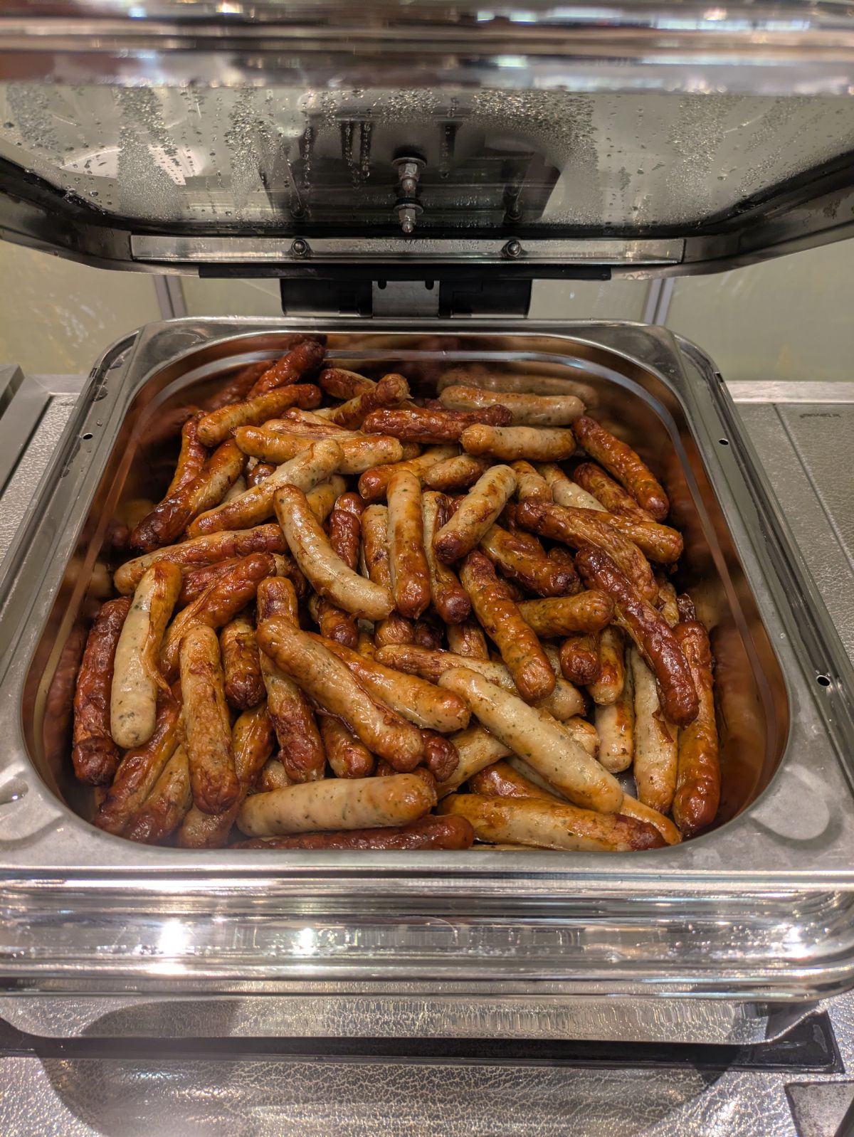 ヒルトンプラハアトリウム Hilton Prague Hotel 朝食バイキング 中欧旅行